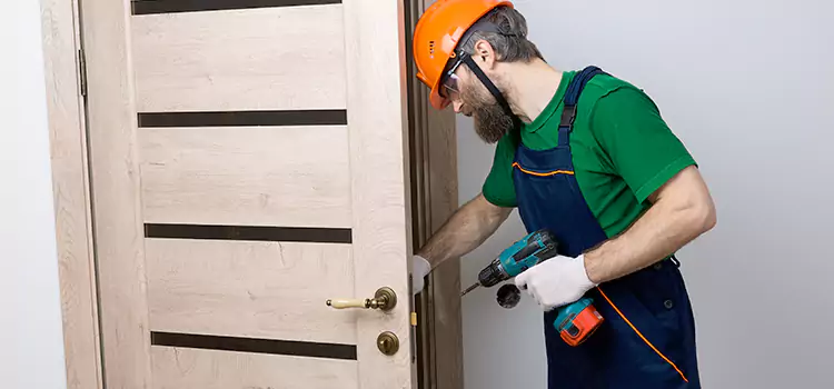 Replace Internal Door Handle with Lock McHenry